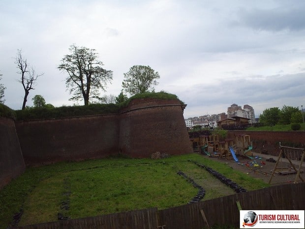 Alba Iulia zid Vauban (la iesirea din oras)