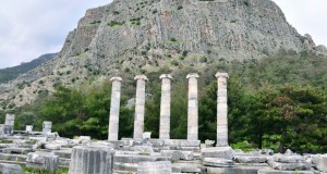 Turcia Priene templul Atenei si acropole