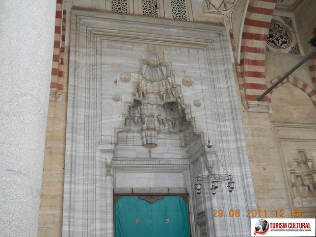 Turcia Edirne Moscheea Selimiye intrare