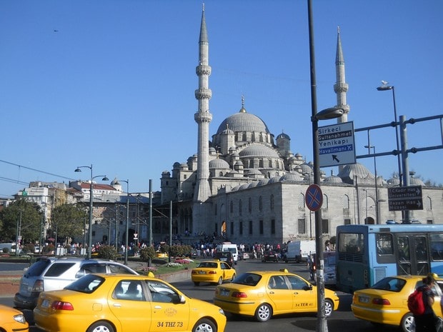 Turism Cultural - Istanbul Noua Moschee Yeni Camii